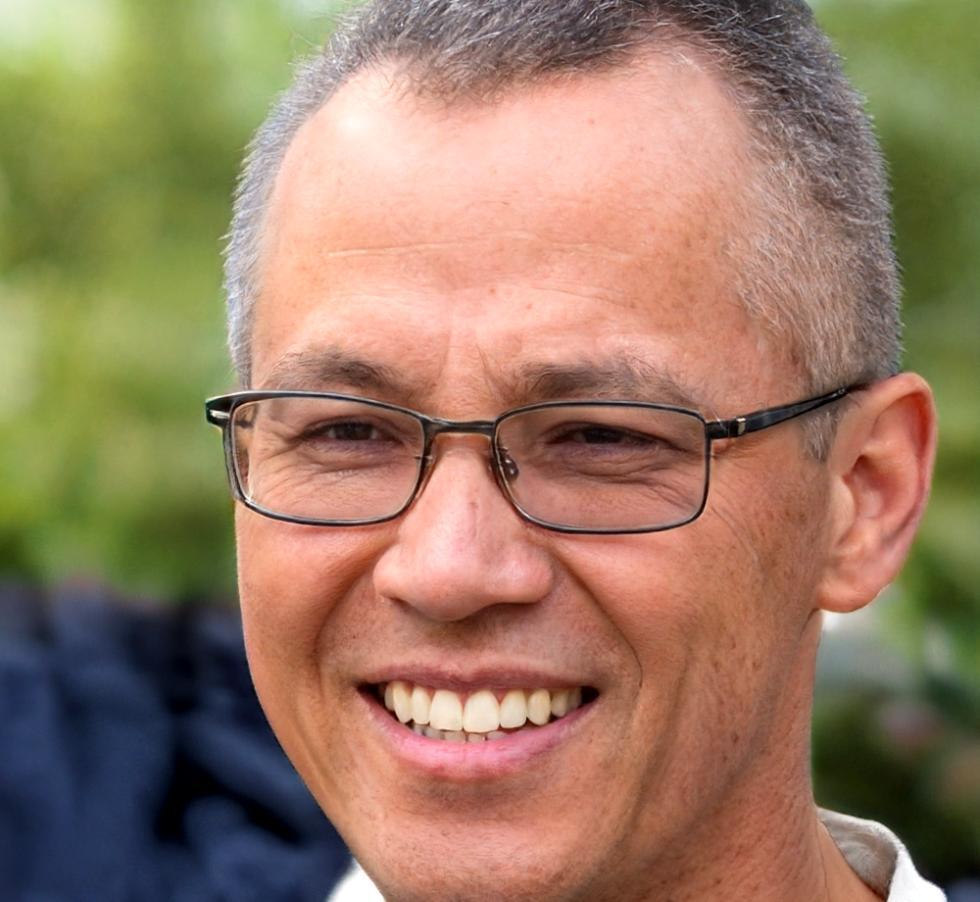 Portrait de Théophile Moreau, expert en analyse financière
